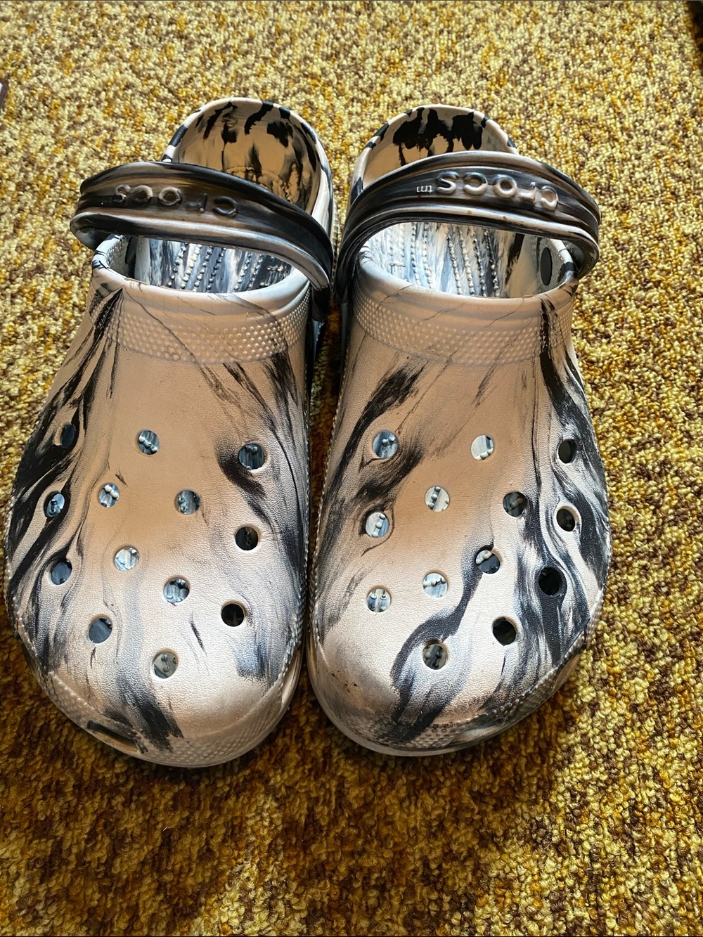 CROCS White Clog with Black Brushstroke Detail